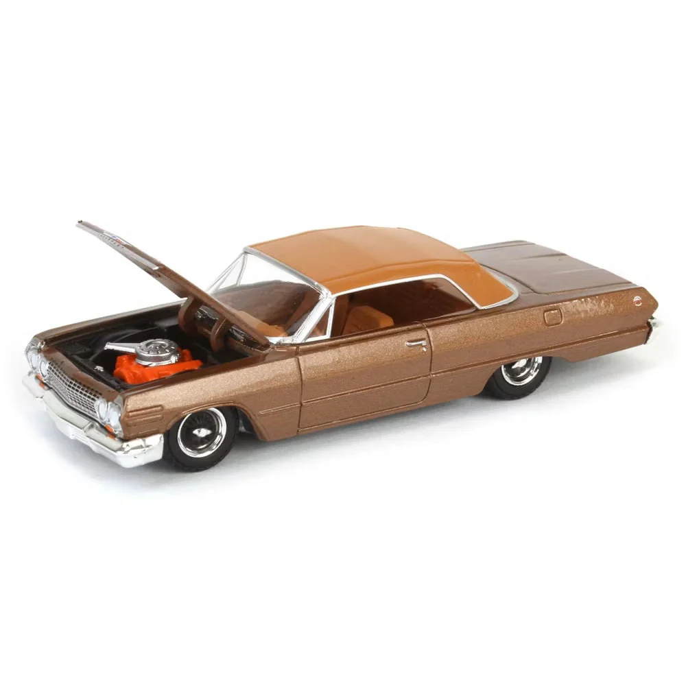 Greenlight Collectibles - 1963 Chevrolet Impala SS Convertible (Top Up) Bronze Met - California Lowriders Series - Scala 1/64 - Image 6