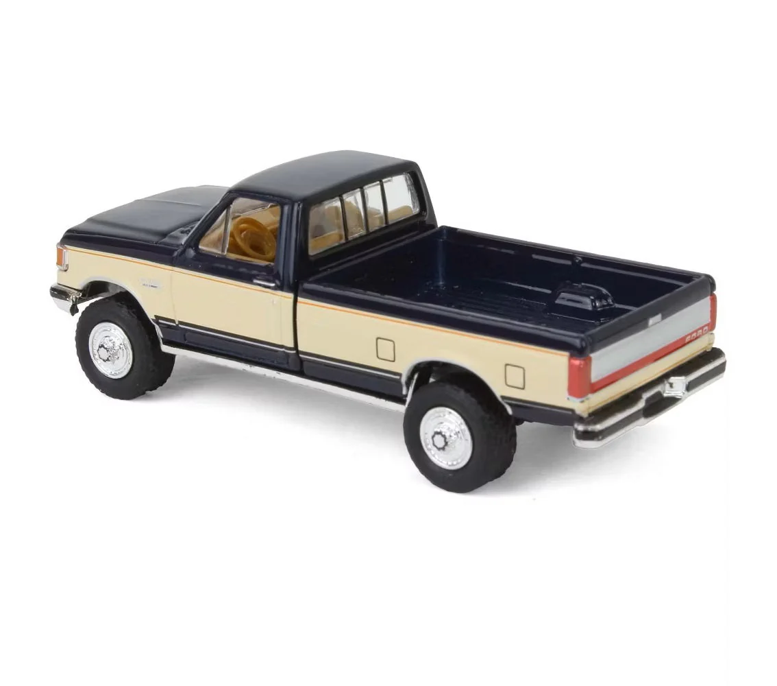 Greenlight - 1991 Ford F-150 XLT Lariat Truck with Camper Shell and Spare Tires - Series Hobby Shop - Scala 1/64 - Image 3