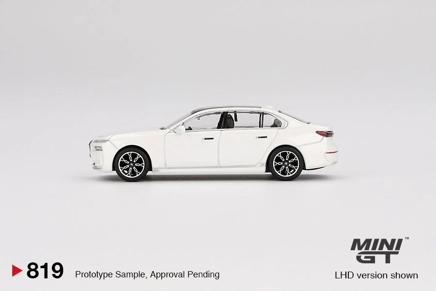 Mini GT - BMW i7 xDrive60 Mineral White - Scala 1/64 MGT00819-L - Image 3