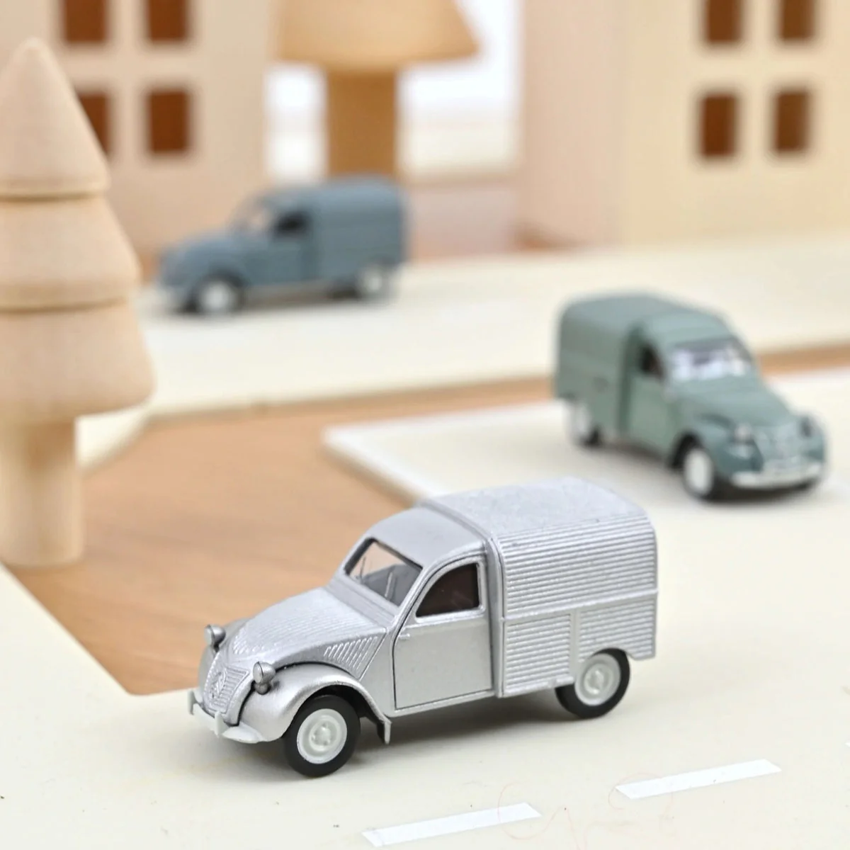 Norev - Citroen 2CV Fourgonnette 1950 Grey - Scala 1/64