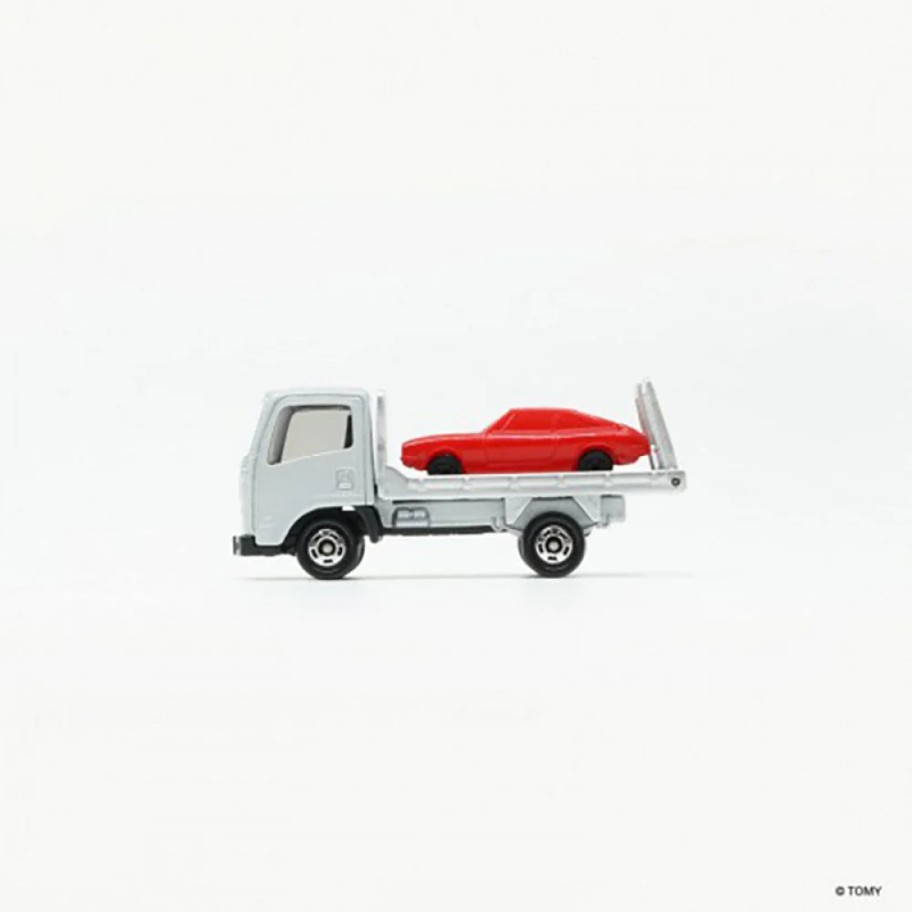 Takara Tomy Tomica - Isuzu Carrier Truck Asia Original AO-02 - Image 4
