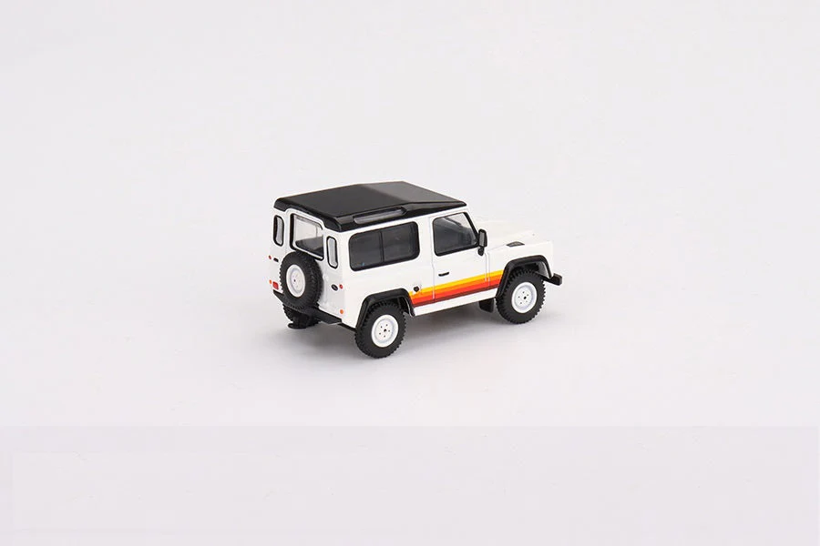 Mini GT - Land Rover Defender 90 Wagon White LDH - Scala 1/64 MGT00378-R - Image 3