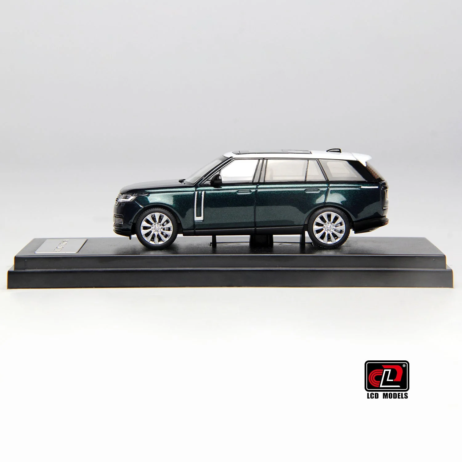 LCD Models - Range Rover 2022 Green and White - Scala 1/64 LCD64031-GW - Image 8