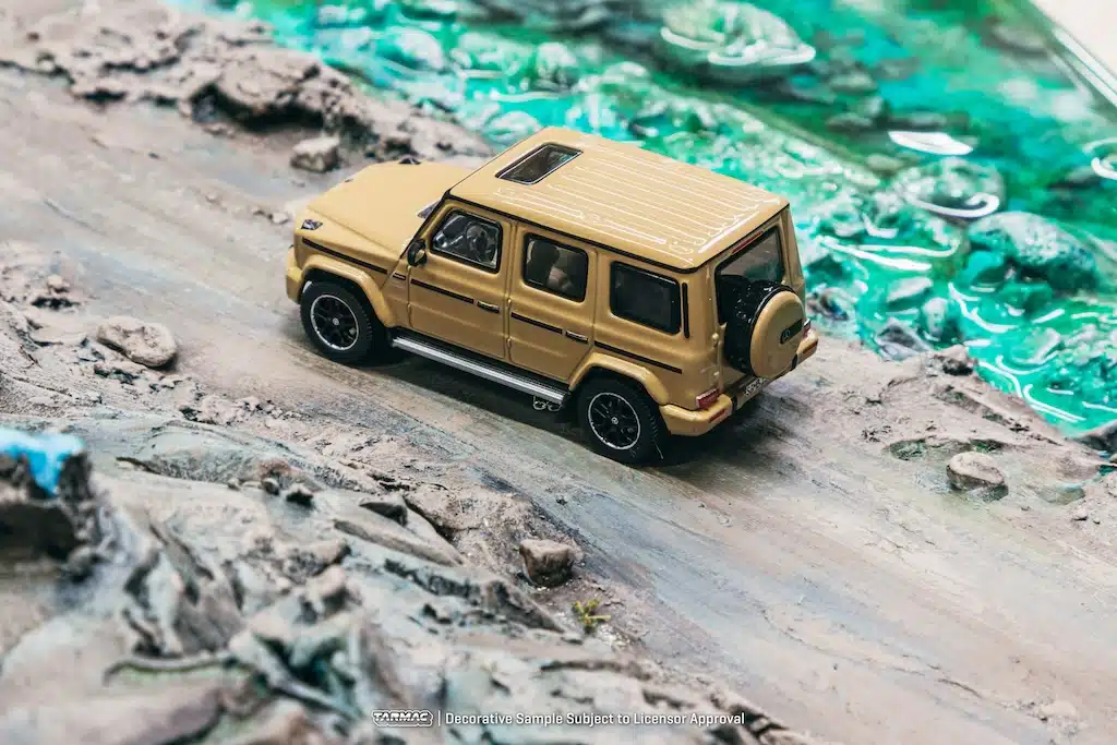 Tarmac Works - Mercedes-AMG G 63 Brown - ROAD64 - Scala 1/64 T64R-040-BR - Image 4