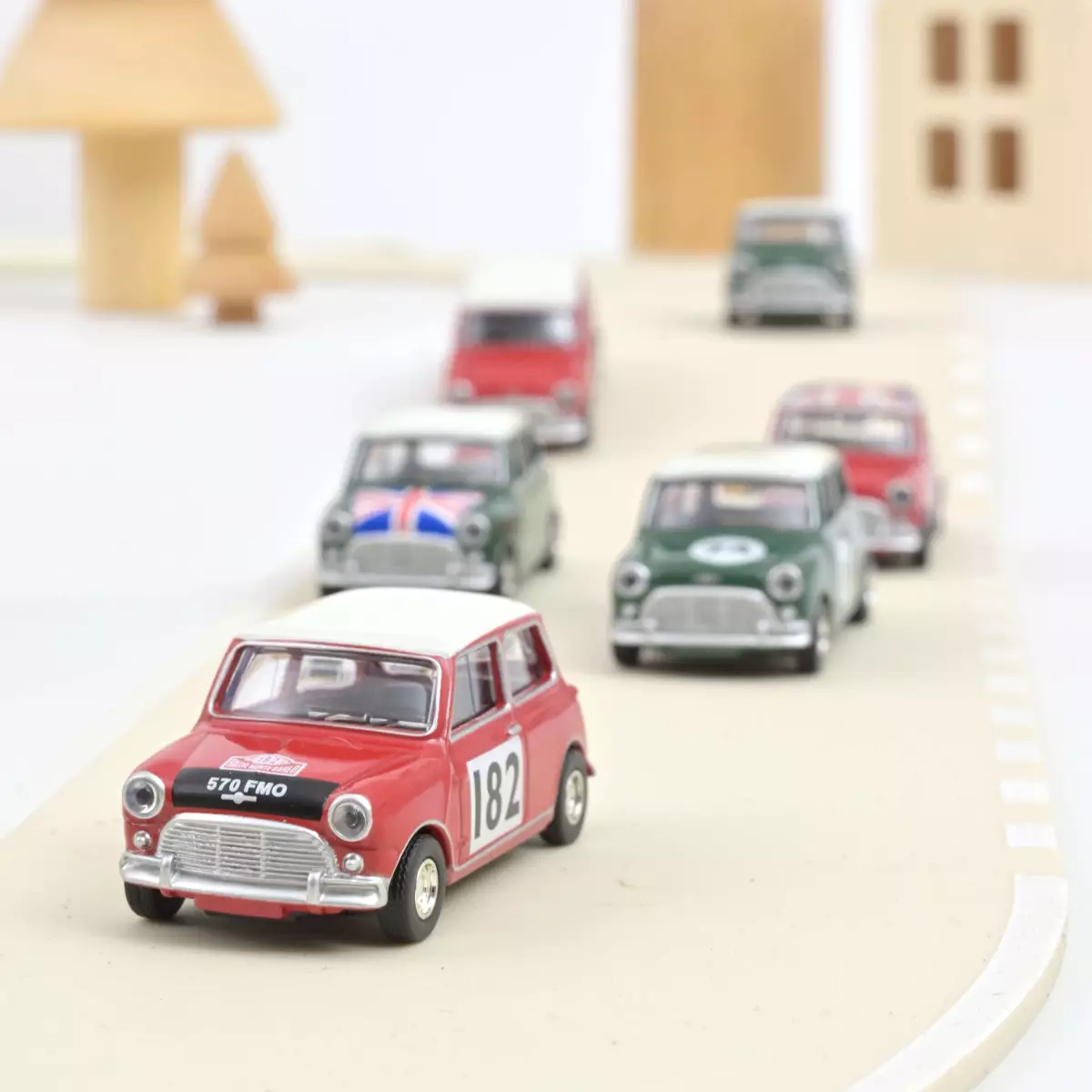 Norev - Mini Cooper S 1964 Tartan Red with Racing Number 182 - Scala 1/64 Circa - Image 3