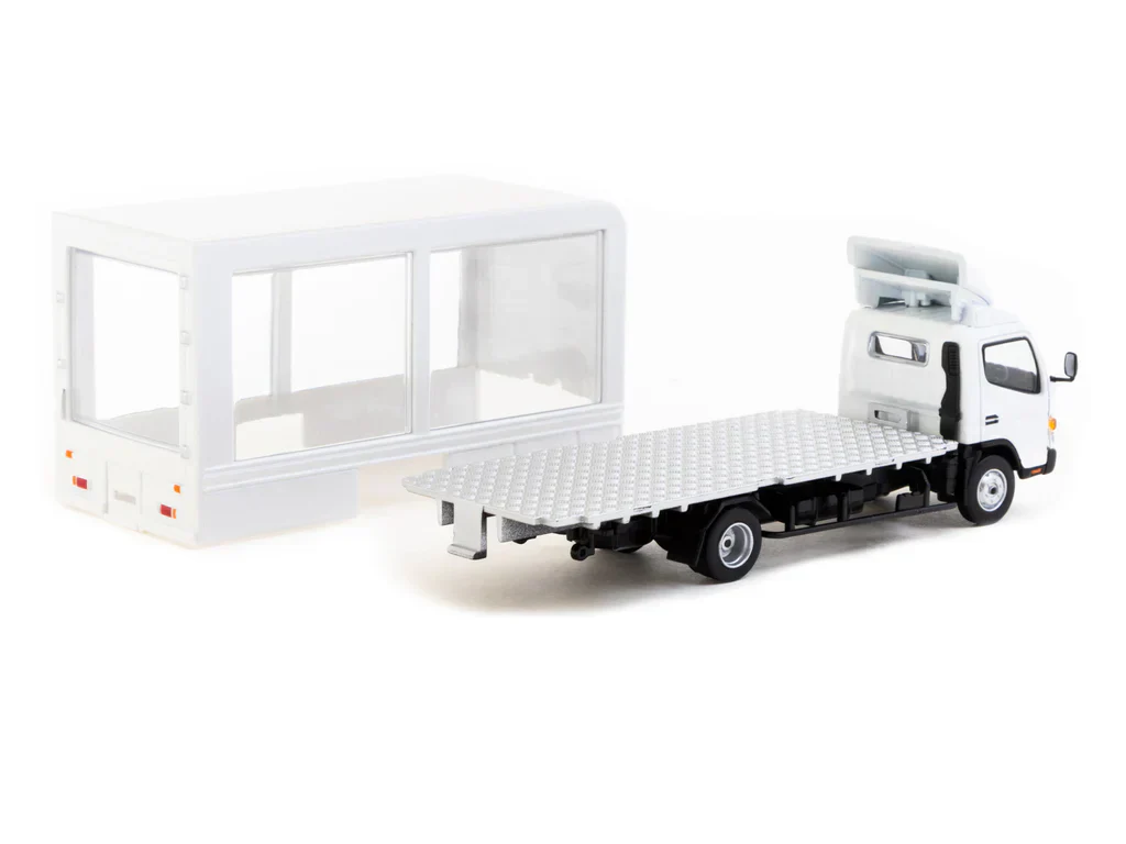 Tarmac Works - Mitsubishi Fuso Canter Mobile Display Truck - TRUCK64 - Scala 1/64 T64T-TL002-DW - Image 3