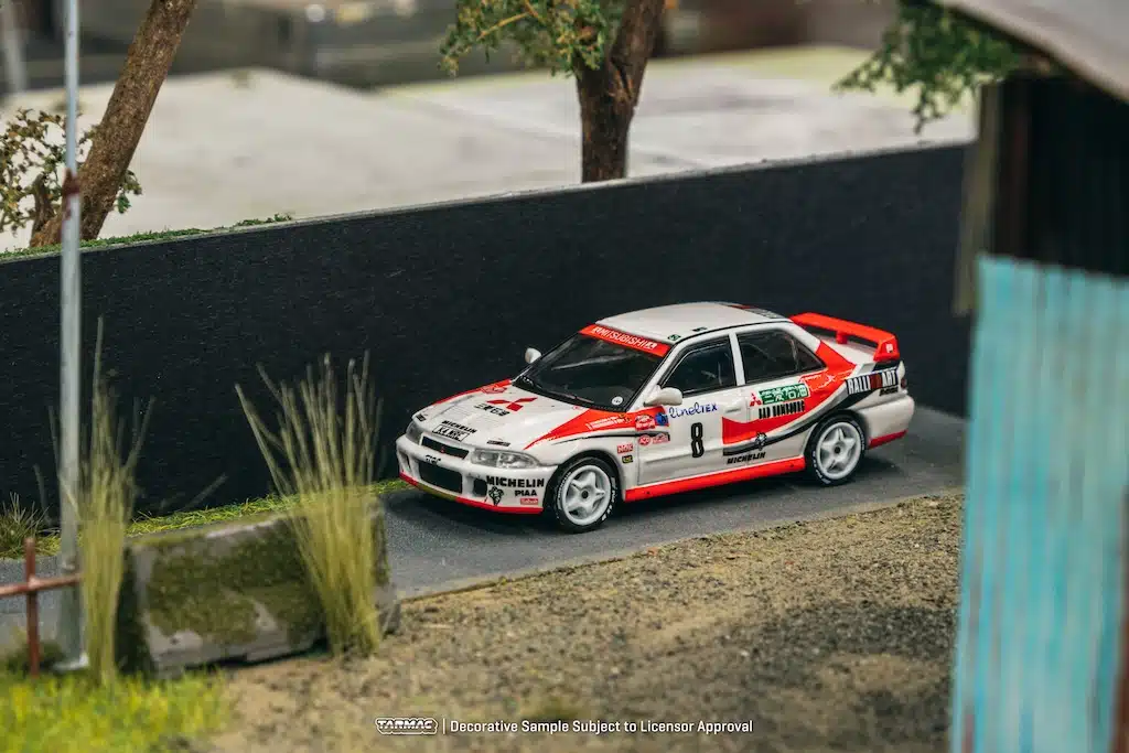 Tarmac Works - Mitsubishi Lancer Evolution Rallye Monte-Carlo 1993 - GLOBAL64 - Scala 1/64 T64G-048-93MCR08 - Image 3