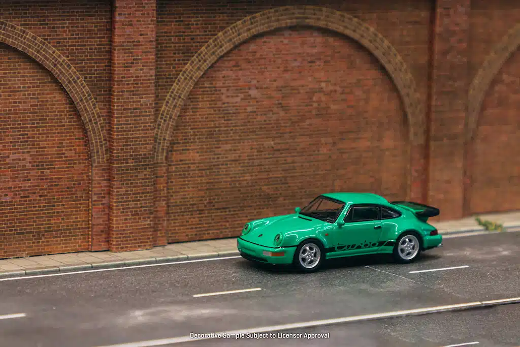 Tarmac Works - Porsche 911 Turbo Green  - COLLAB64 Schuco - Scala 1/64 T64S-009-GR - Image 5