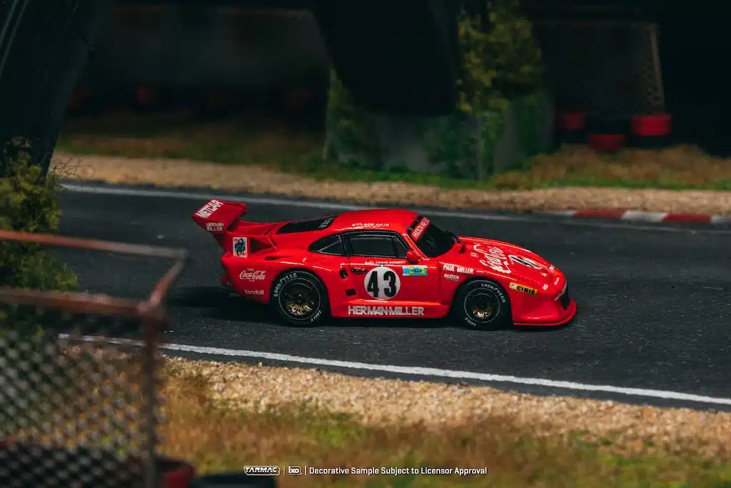 Tarmac Works - Porsche 935 K3 24h of Le Mans 1981 - HOBBY64 - Scala 1/64 T64-079-81LM43 - Image 4