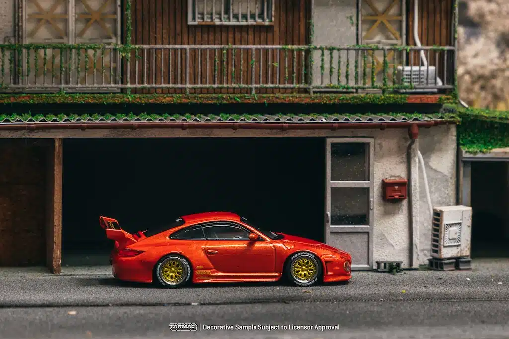 Tarmac Works - Porsche Old & New 997 Red Metallic - ROAD64 - Scala 1/64 T64R-TL053-REM - Image 3