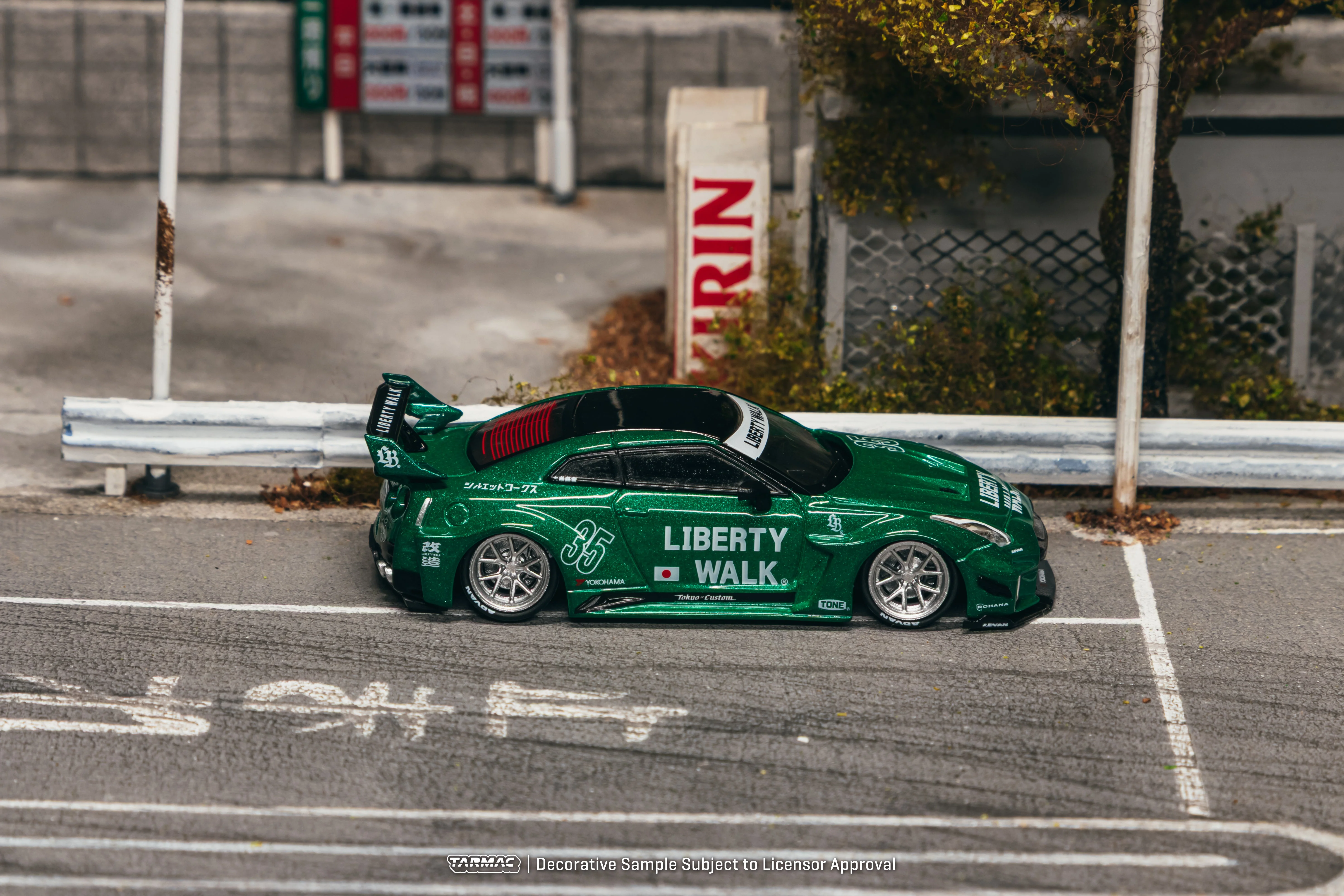 [PRE-ORDER] Tarmac Works - Nissan GT-R (R35) Super Silhouette Emerald Green - HOBBY64 - Scala 1/64 T64-105-EG - Image 3