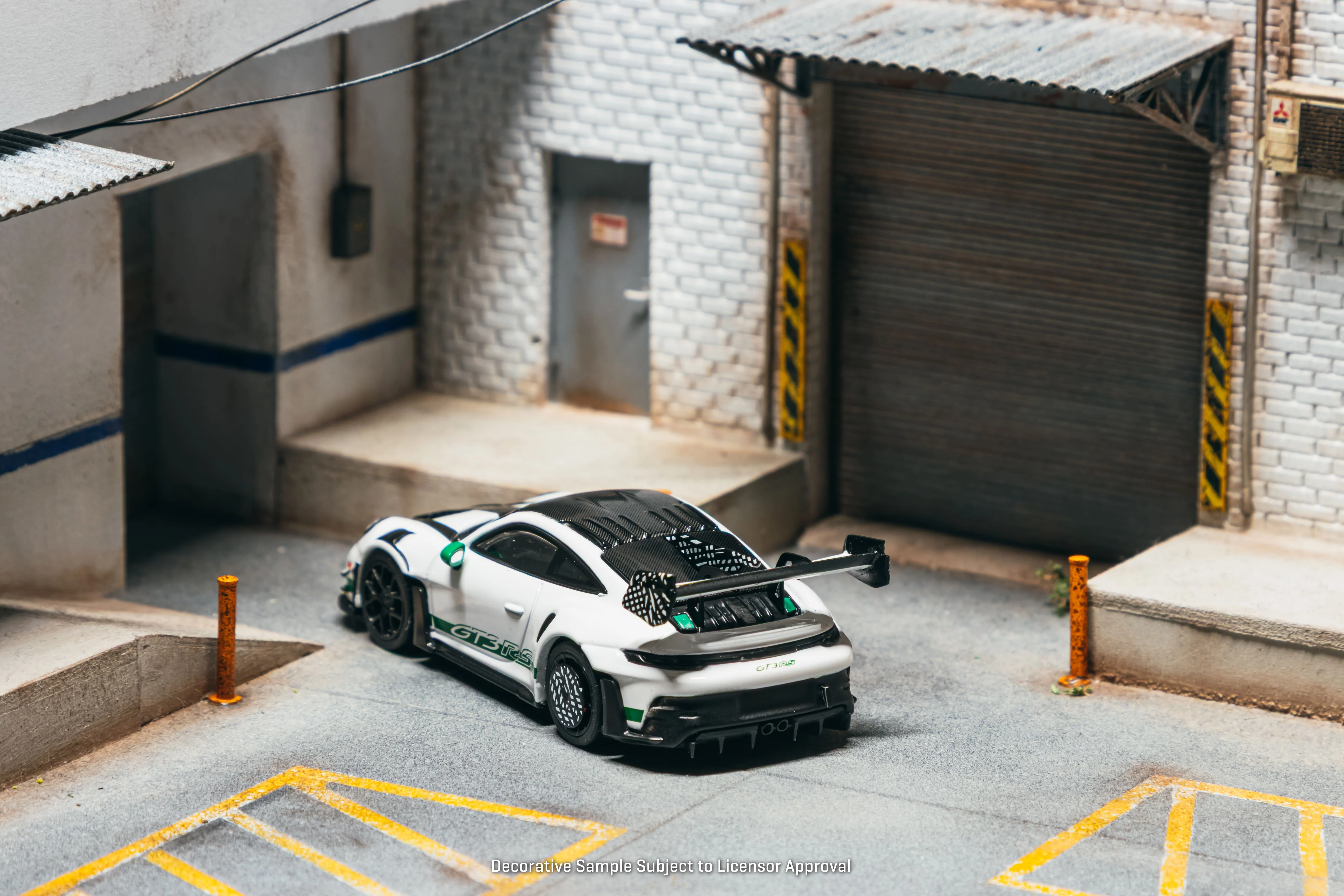 [PRE-ORDER] Tarmac Works x Minichamps - Porsche GT3RS (992.1) MANTHEY RACING White Green 2025 - Scala 1/64 T64MC-023-WG - Image 3