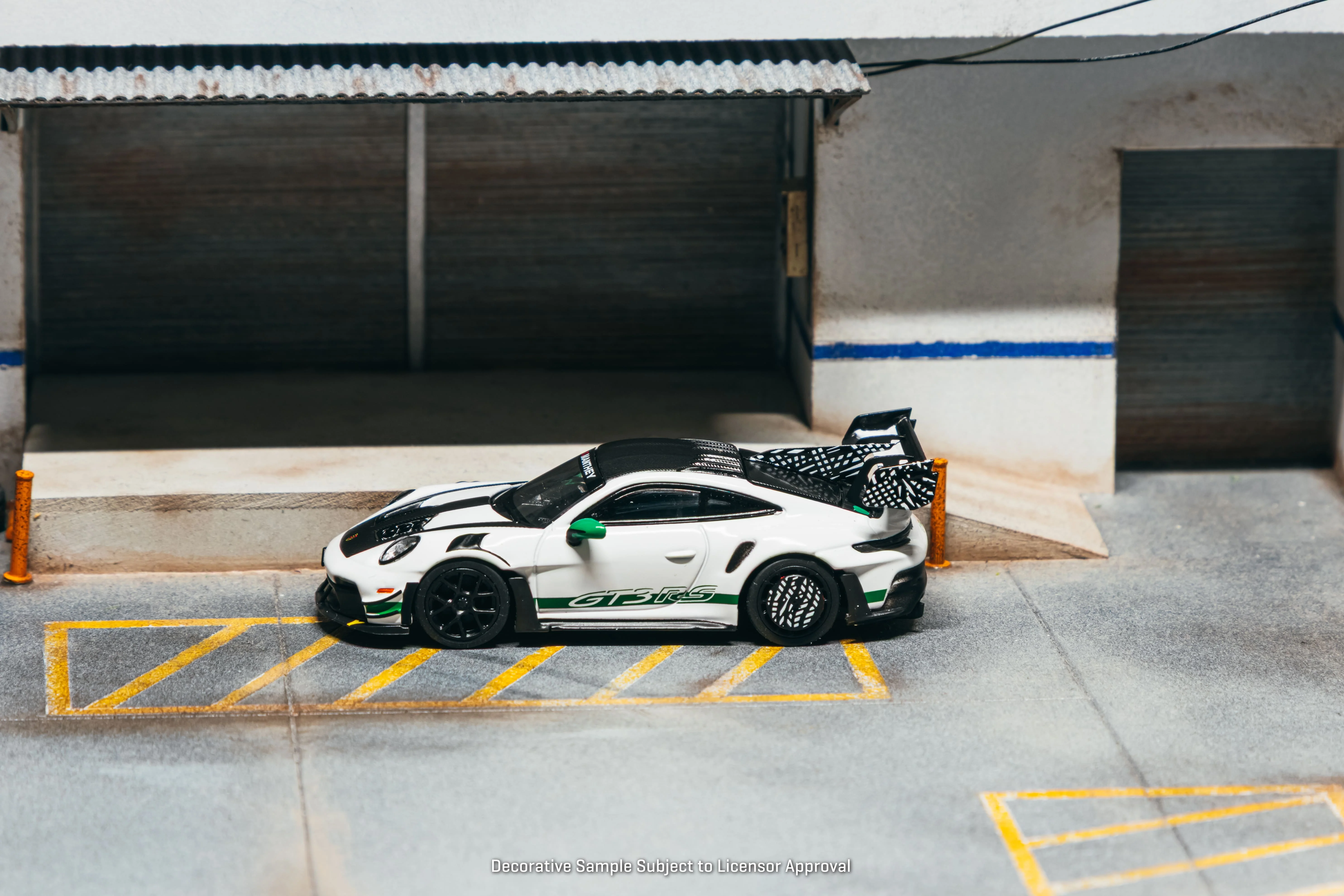 [PRE-ORDER] Tarmac Works x Minichamps - Porsche GT3RS (992.1) MANTHEY RACING White Green 2025 - Scala 1/64 T64MC-023-WG - Image 4